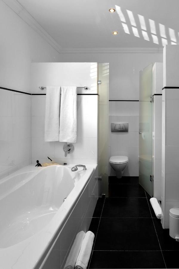 Plumwood Boutique Hotel By The Living Journey Collection Franschhoek Εξωτερικό φωτογραφία