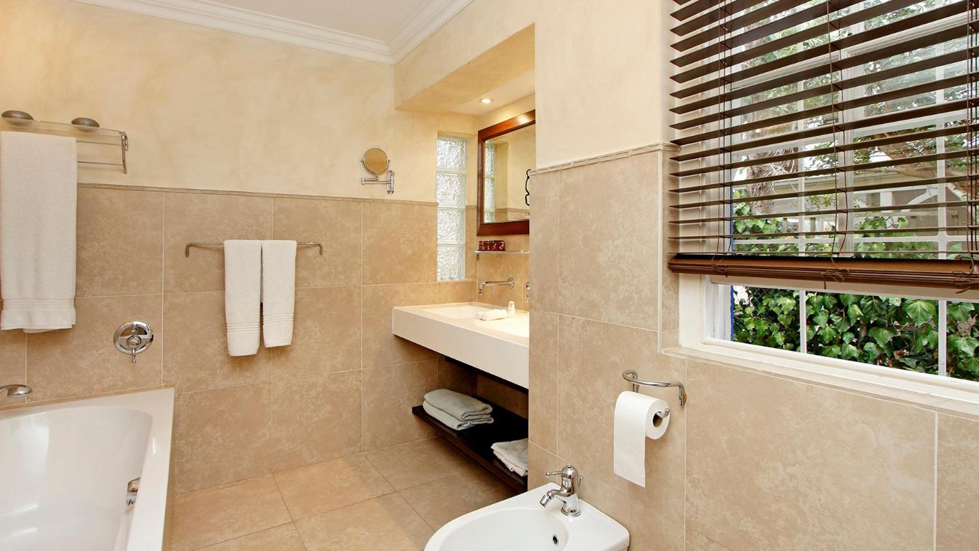 Plumwood Boutique Hotel By The Living Journey Collection Franschhoek Εξωτερικό φωτογραφία